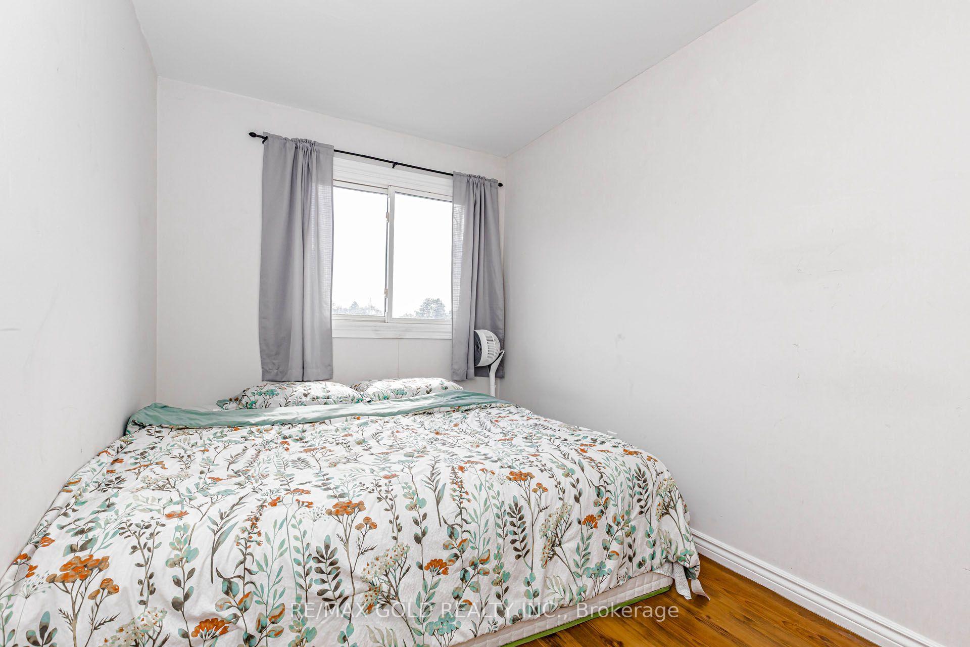 Photo 22 of 240 Simmons Boulevard, Brampton, Madoc — HOMEH