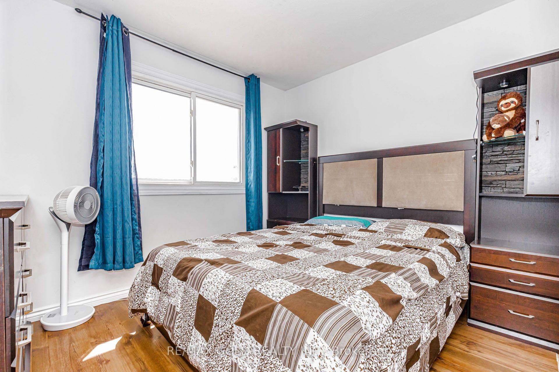 Photo 24 of 240 Simmons Boulevard, Brampton, Madoc — HOMEH