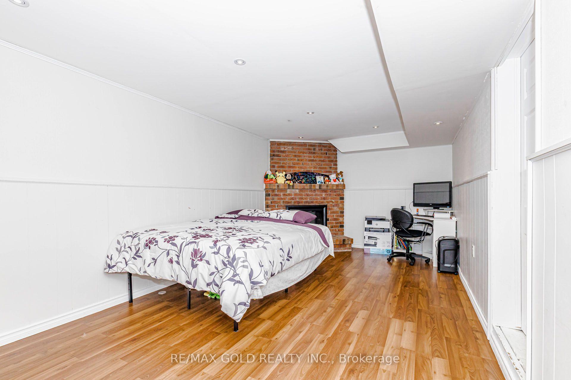 Photo 27 of 240 Simmons Boulevard, Brampton, Madoc — HOMEH