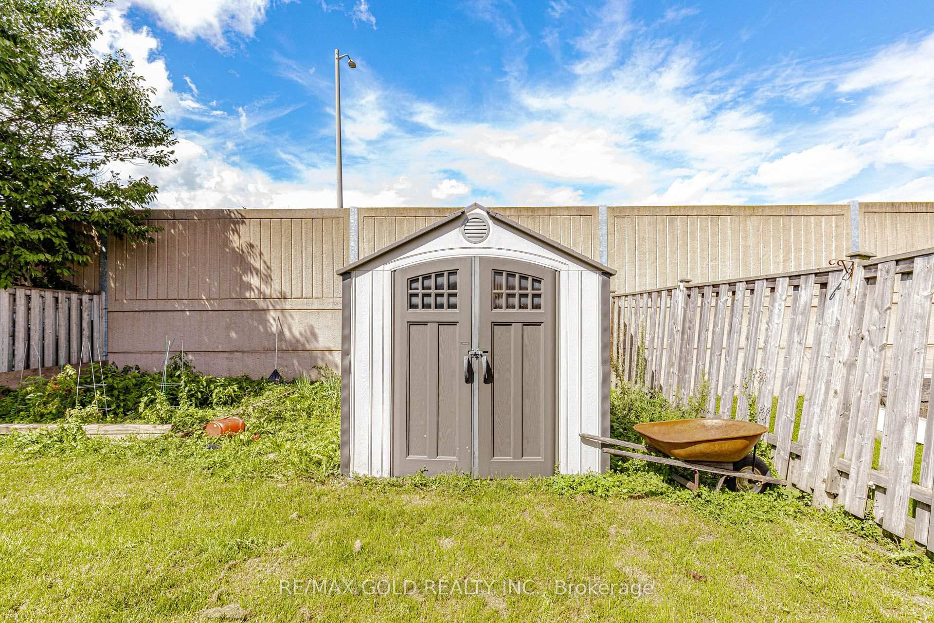 Photo 40 of 240 Simmons Boulevard, Brampton, Madoc — HOMEH