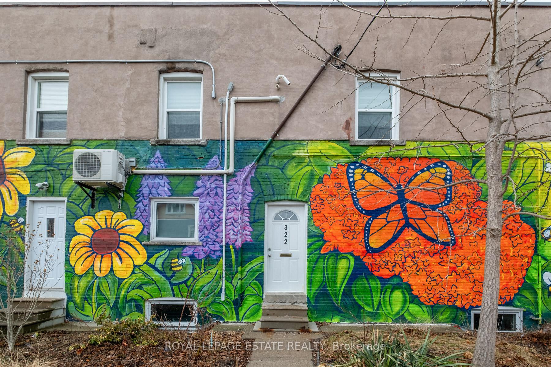 Photo 2 of Unit Upper, 322 Silver Birch Avenue, Toronto, The Beaches — HOMEH