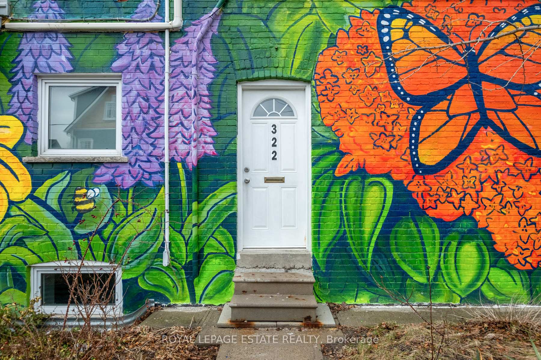 Photo 4 of Unit Upper, 322 Silver Birch Avenue, Toronto, The Beaches — HOMEH