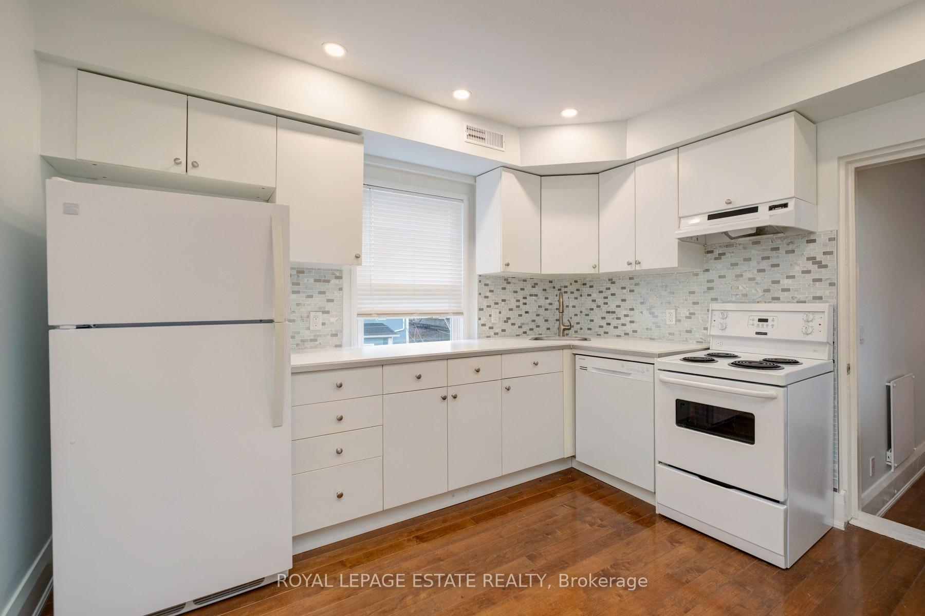 Photo 9 of Unit Upper, 322 Silver Birch Avenue, Toronto, The Beaches — HOMEH