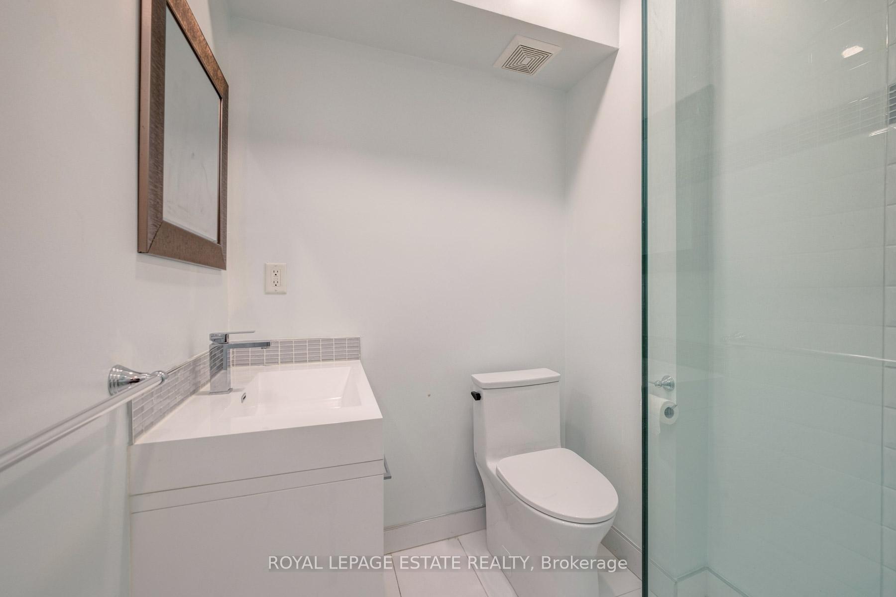 Photo 15 of Unit Upper, 322 Silver Birch Avenue, Toronto, The Beaches — HOMEH