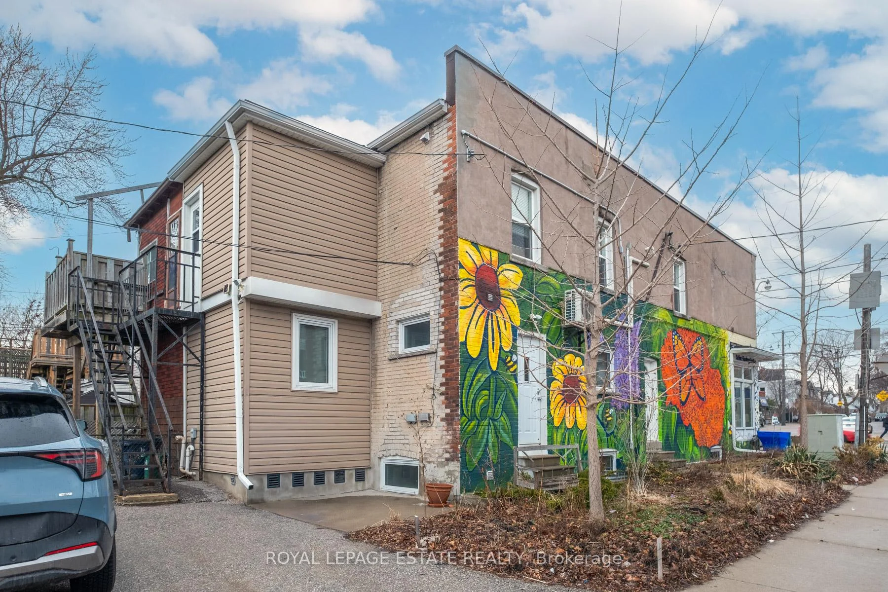 Photo 3 of Unit Upper, 322 Silver Birch Avenue, Toronto, The Beaches — HOMEH