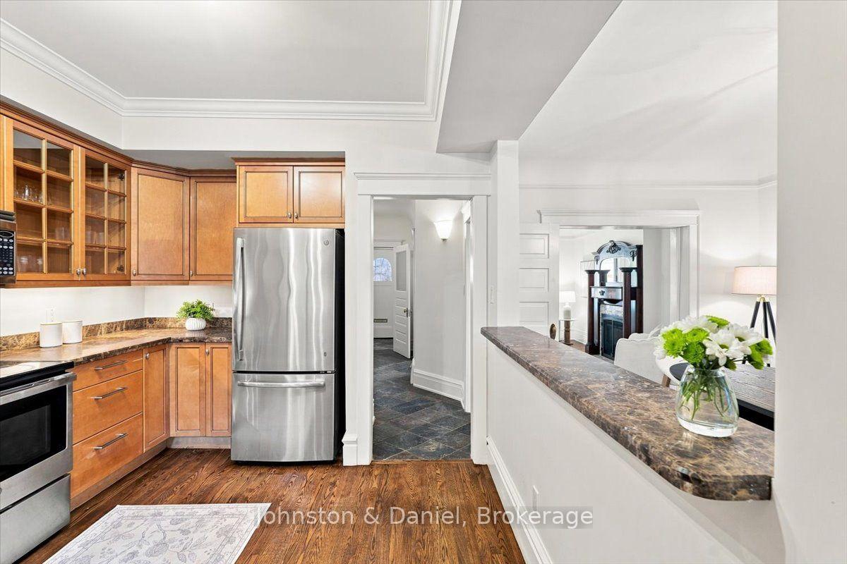 Photo 13 of 16 Barton Avenue, Toronto, The Annex — HOMEH