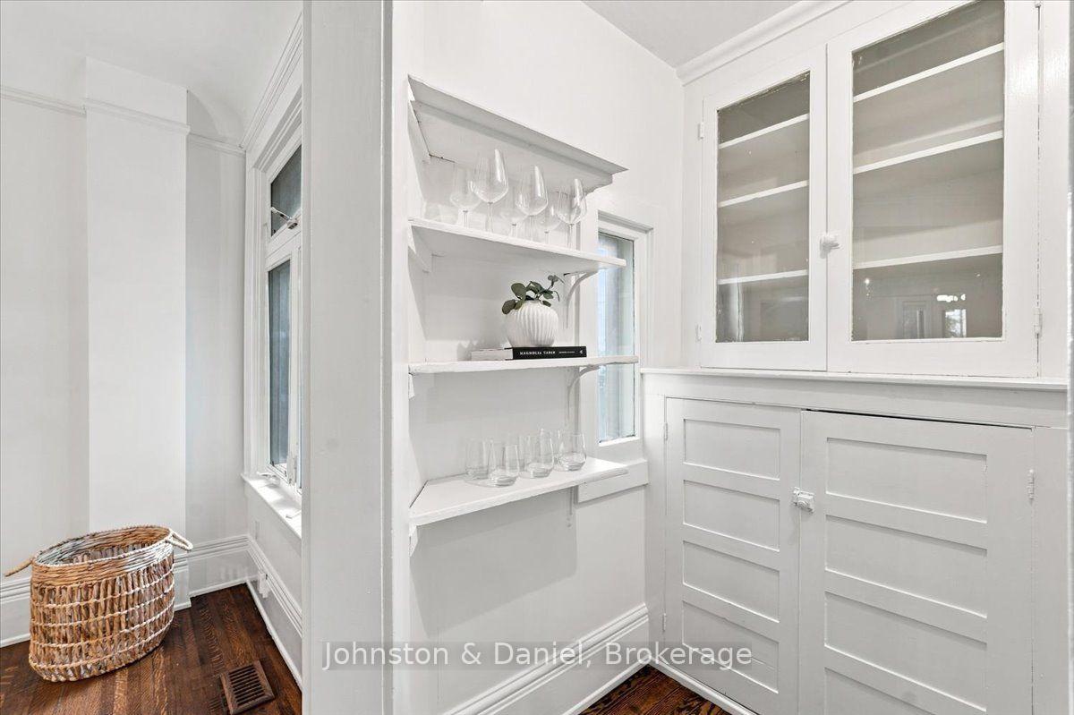 Photo 14 of 16 Barton Avenue, Toronto, The Annex — HOMEH
