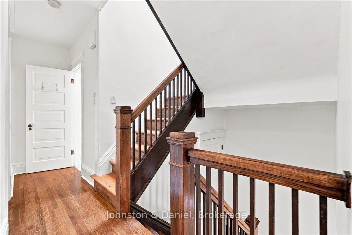 Photo 17 of 16 Barton Avenue, Toronto, The Annex — HOMEH