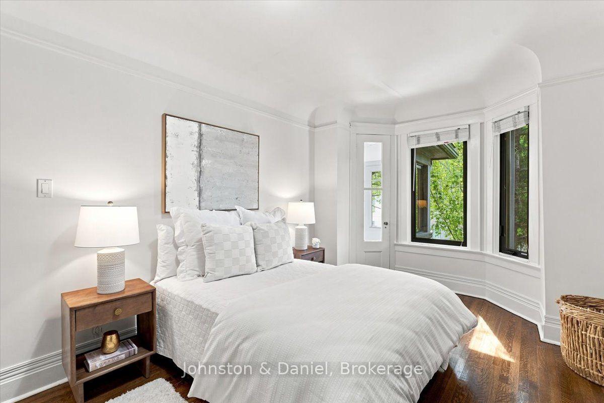 Photo 21 of 16 Barton Avenue, Toronto, The Annex — HOMEH