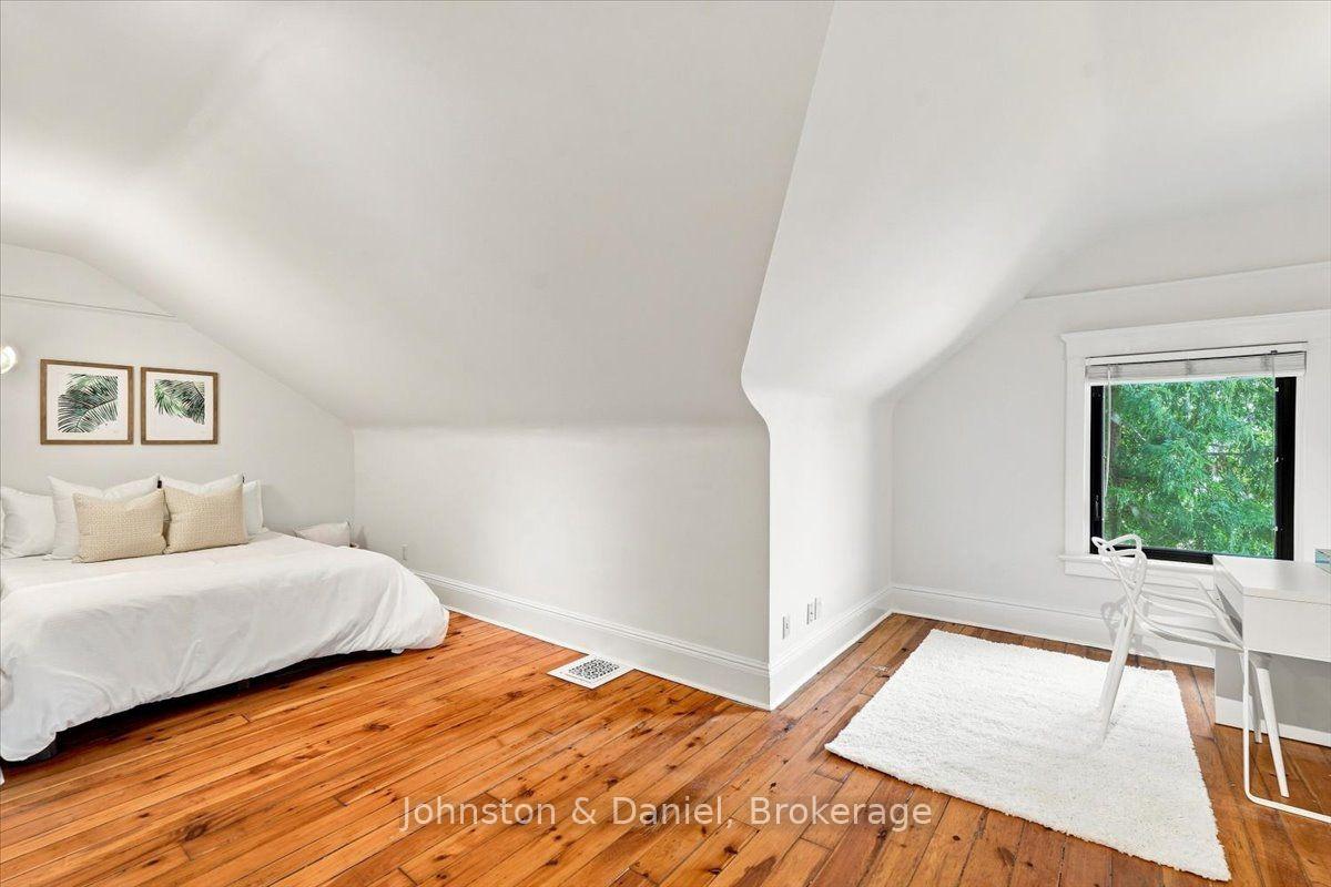 Photo 28 of 16 Barton Avenue, Toronto, The Annex — HOMEH
