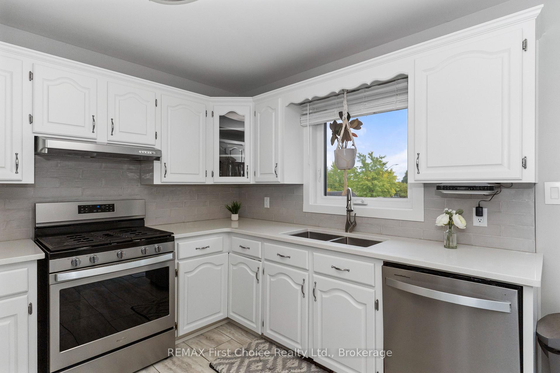 Photo 26 of 177 Flamingo Drive, Thunder Bay, River Terrace — HOMEH