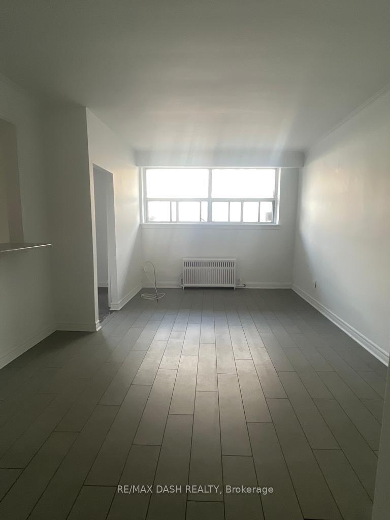 Photo 7 of Unit B1, 50 Neptune Drive, Toronto, Englemount-Lawrence — HOMEH