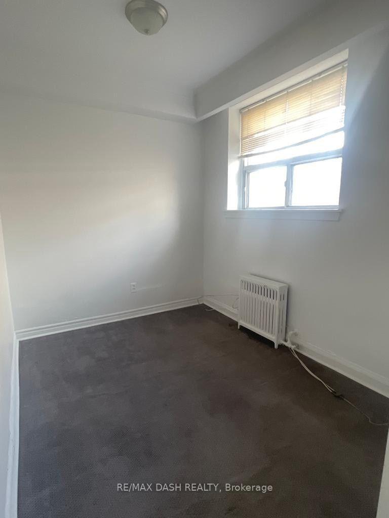 Photo 9 of Unit B1, 50 Neptune Drive, Toronto, Englemount-Lawrence — HOMEH