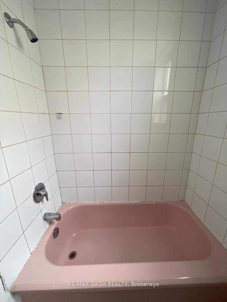 Photo 11 of Unit B1, 50 Neptune Drive, Toronto, Englemount-Lawrence — HOMEH
