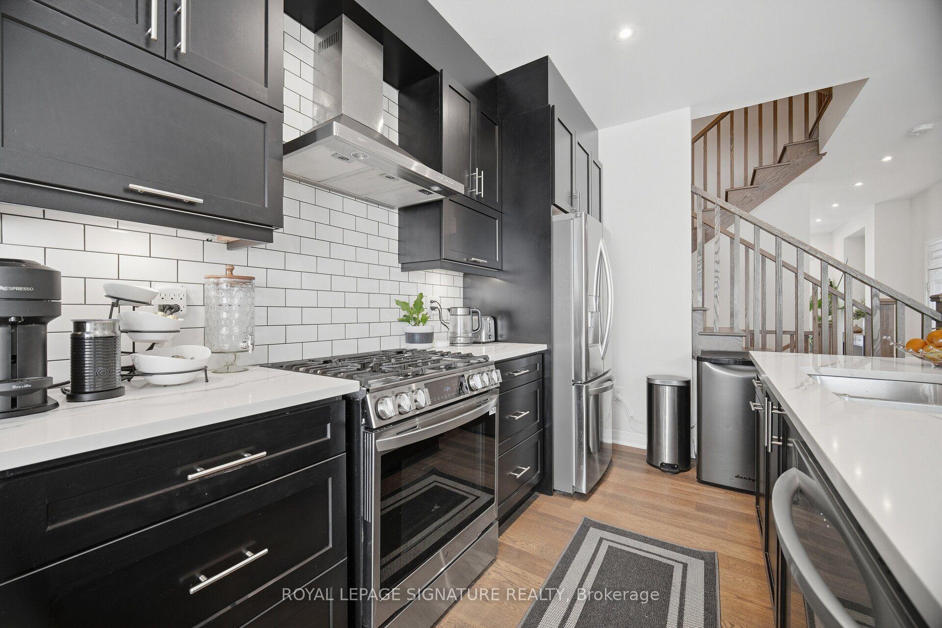Photo 9 of 94 Settlers Road E, Oakville, Glenorchy — HOMEH