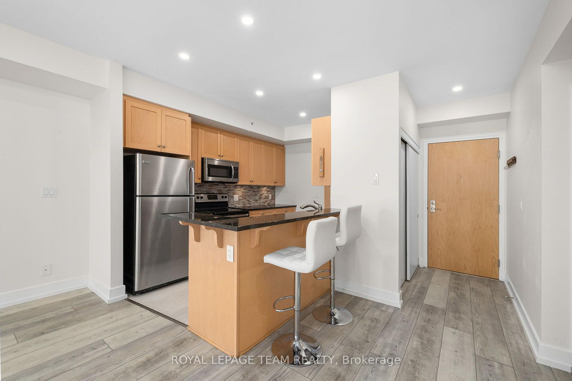 Photo 5 of Unit 102, 390 Booth Street, Ottawa, West Centre Town — HOMEH
