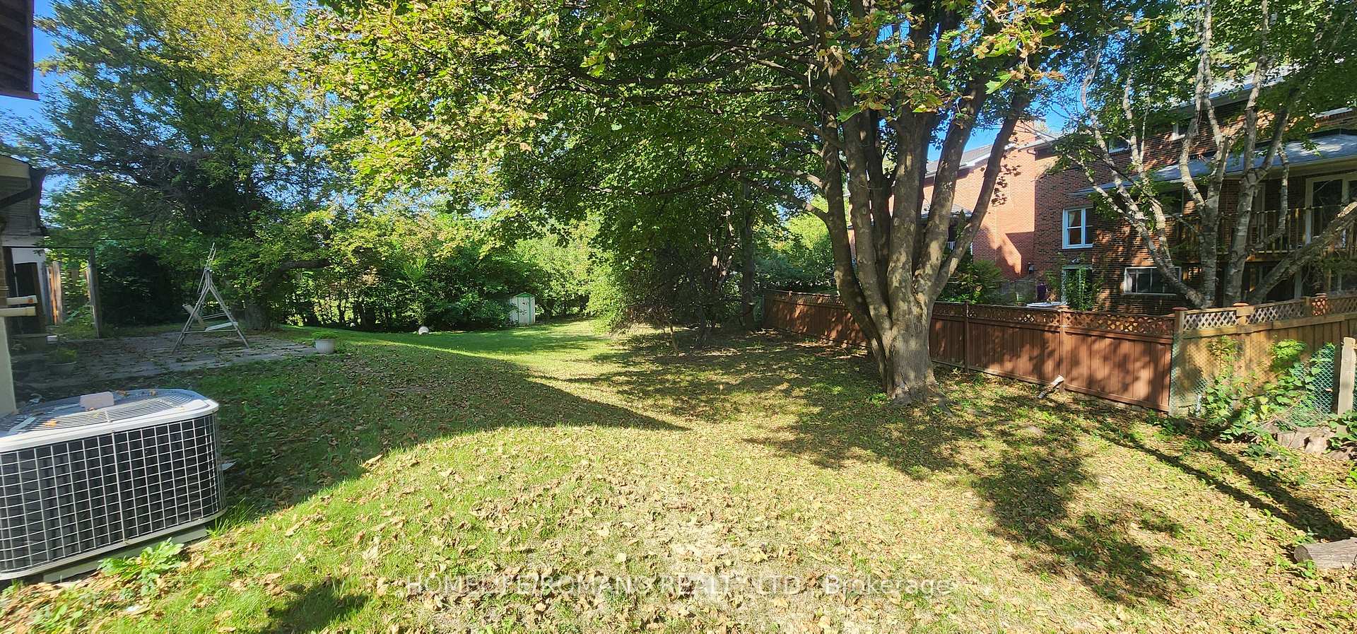 Photo 6 of 14 Threadneedle Crescent, North York, Hillcrest Village — HOMEH