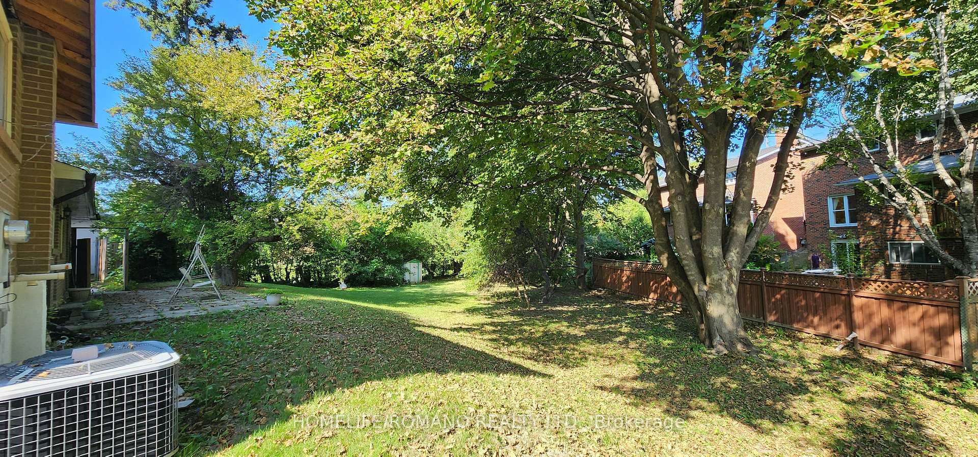 Photo 7 of 14 Threadneedle Crescent, North York, Hillcrest Village — HOMEH