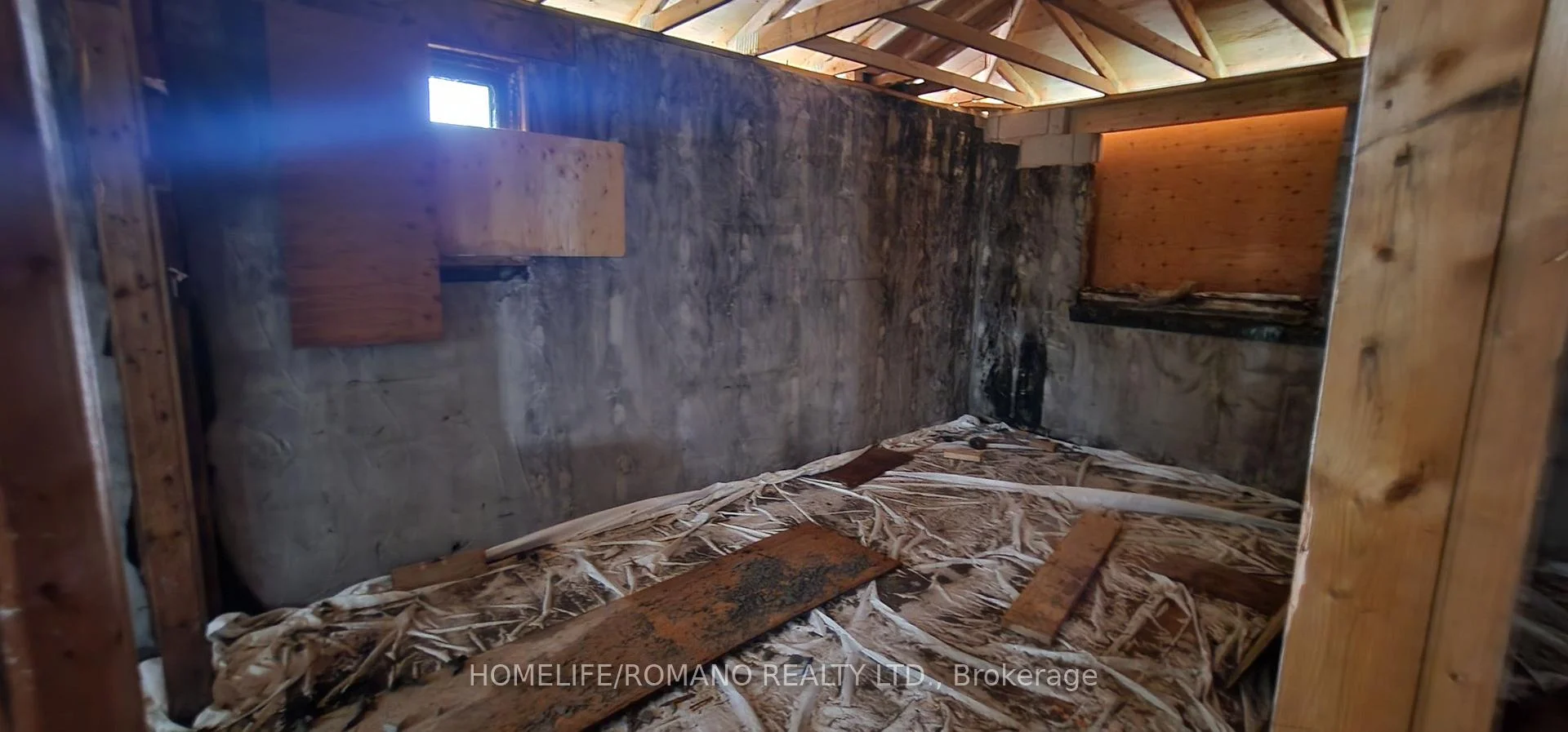 Photo 19 of 14 Threadneedle Crescent, North York, Hillcrest Village — HOMEH