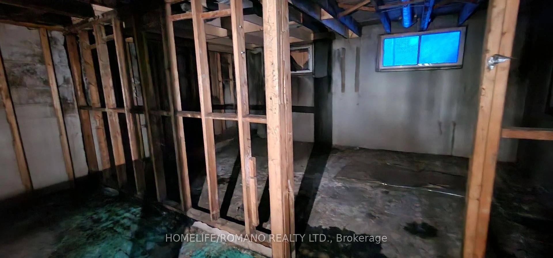 Photo 27 of 14 Threadneedle Crescent, North York, Hillcrest Village — HOMEH