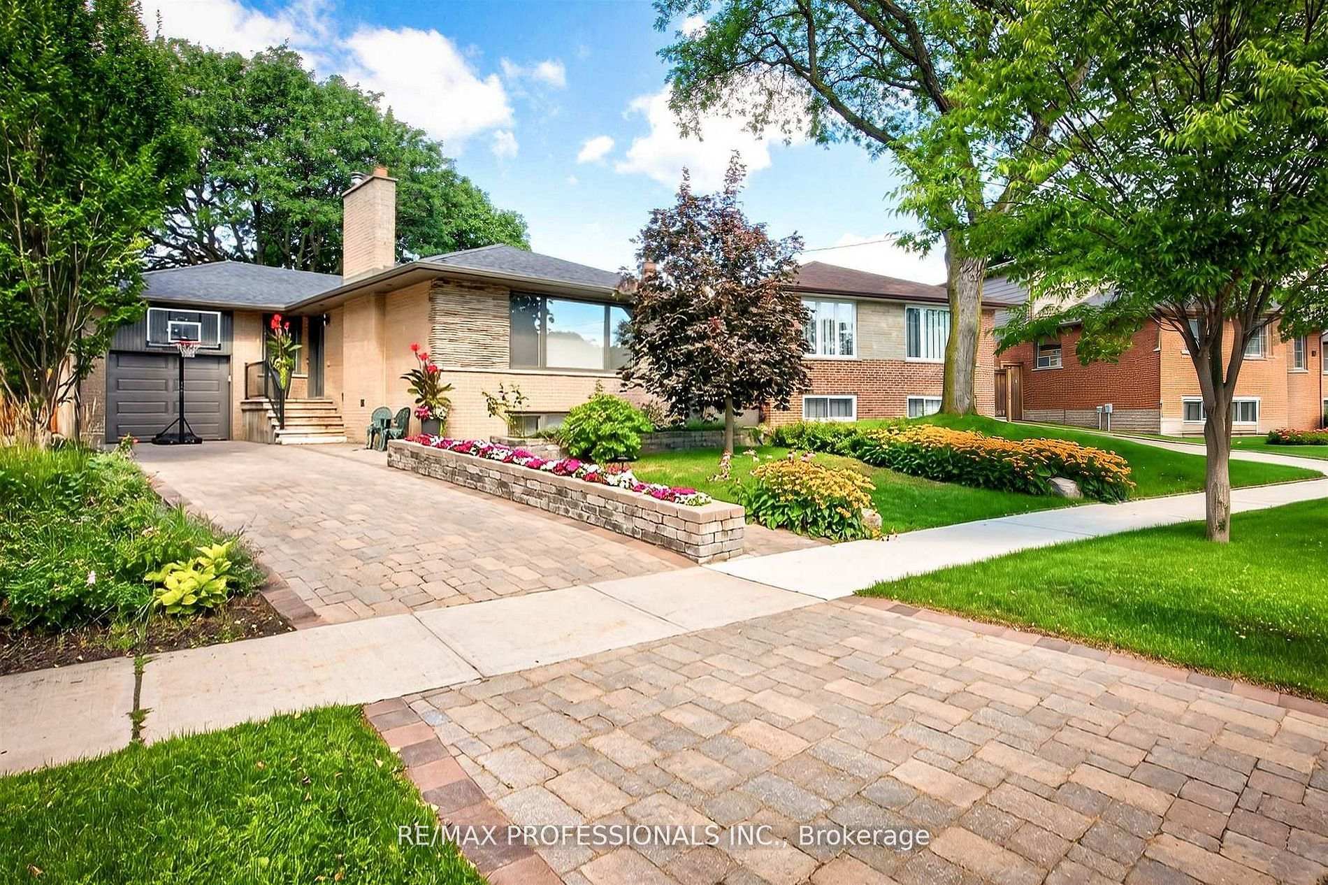 Photo 6 of 57 Merrygale Crescent, Etobicoke, Eringate-Centennial-West Deane — HOMEH