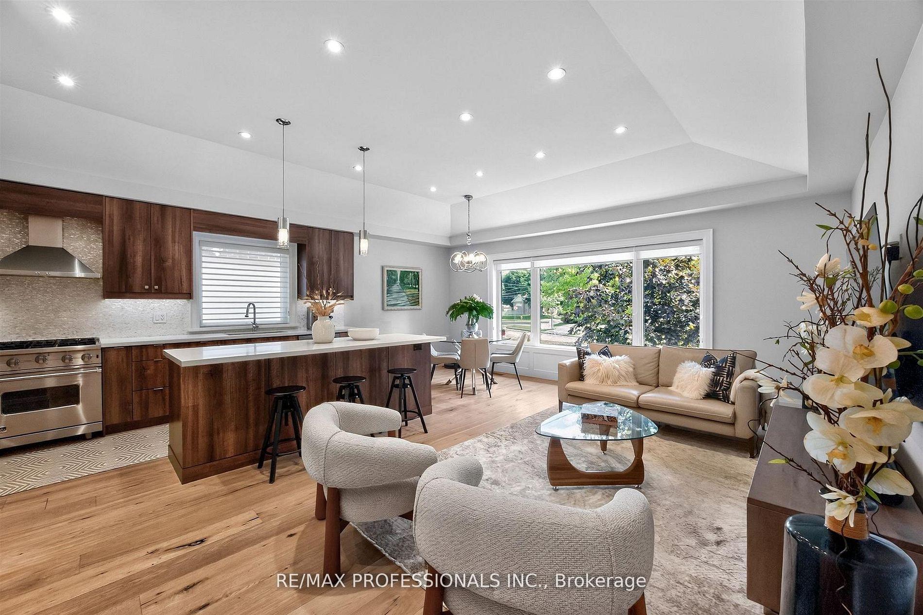 Photo 8 of 57 Merrygale Crescent, Etobicoke, Eringate-Centennial-West Deane — HOMEH