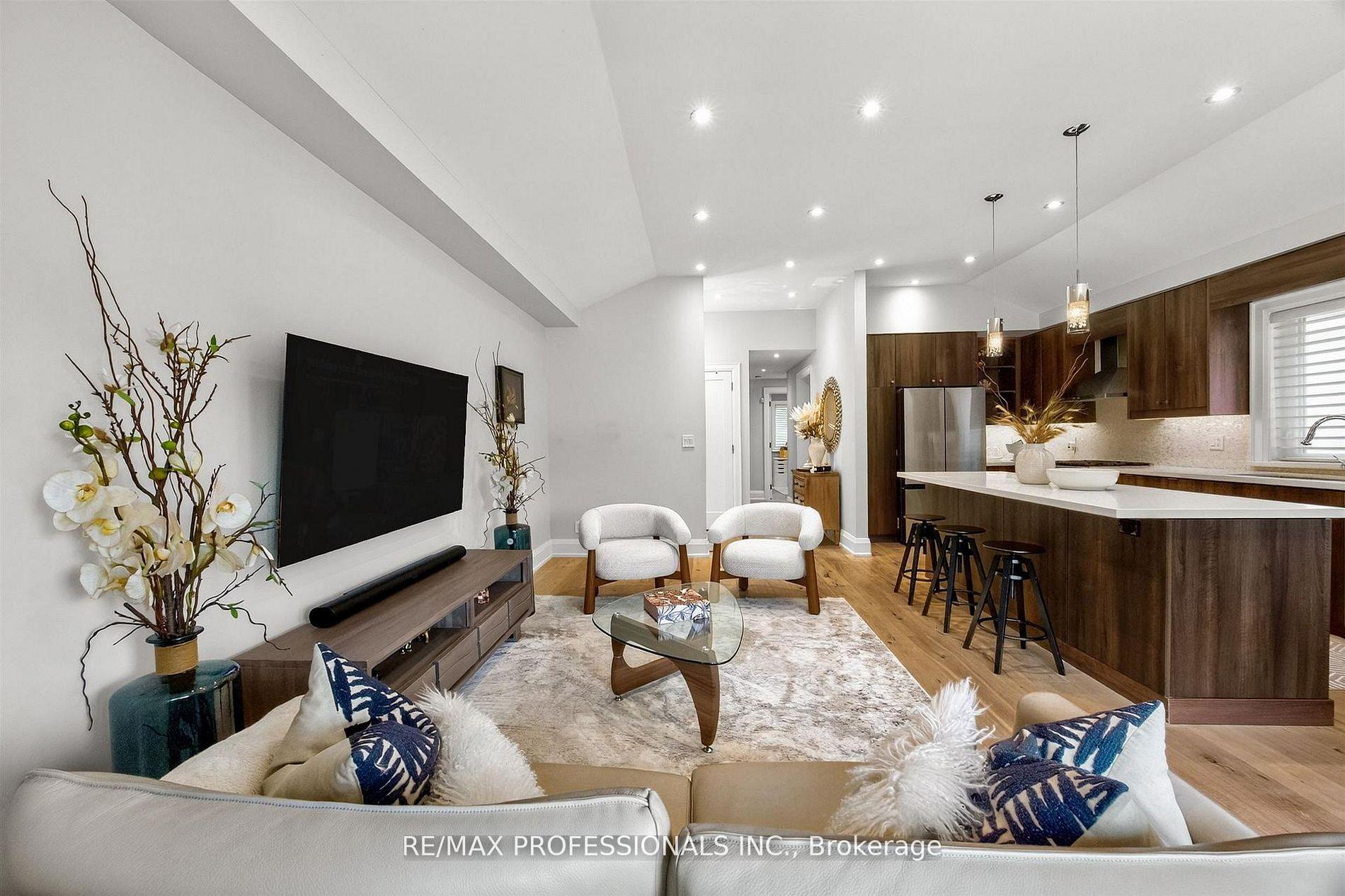 Photo 10 of 57 Merrygale Crescent, Etobicoke, Eringate-Centennial-West Deane — HOMEH