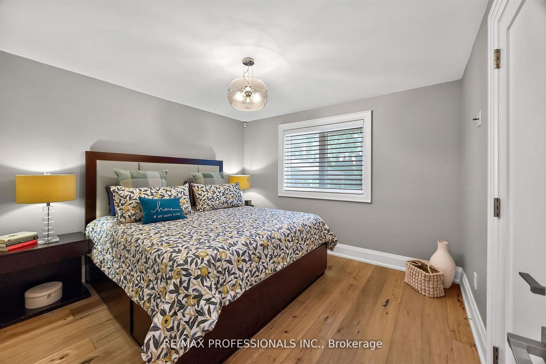Photo 19 of 57 Merrygale Crescent, Etobicoke, Eringate-Centennial-West Deane — HOMEH