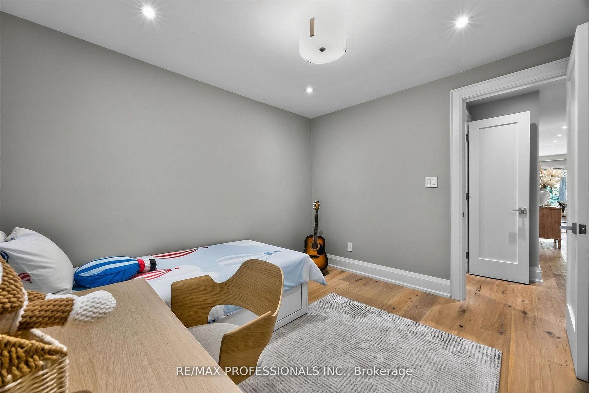 Photo 22 of 57 Merrygale Crescent, Etobicoke, Eringate-Centennial-West Deane — HOMEH