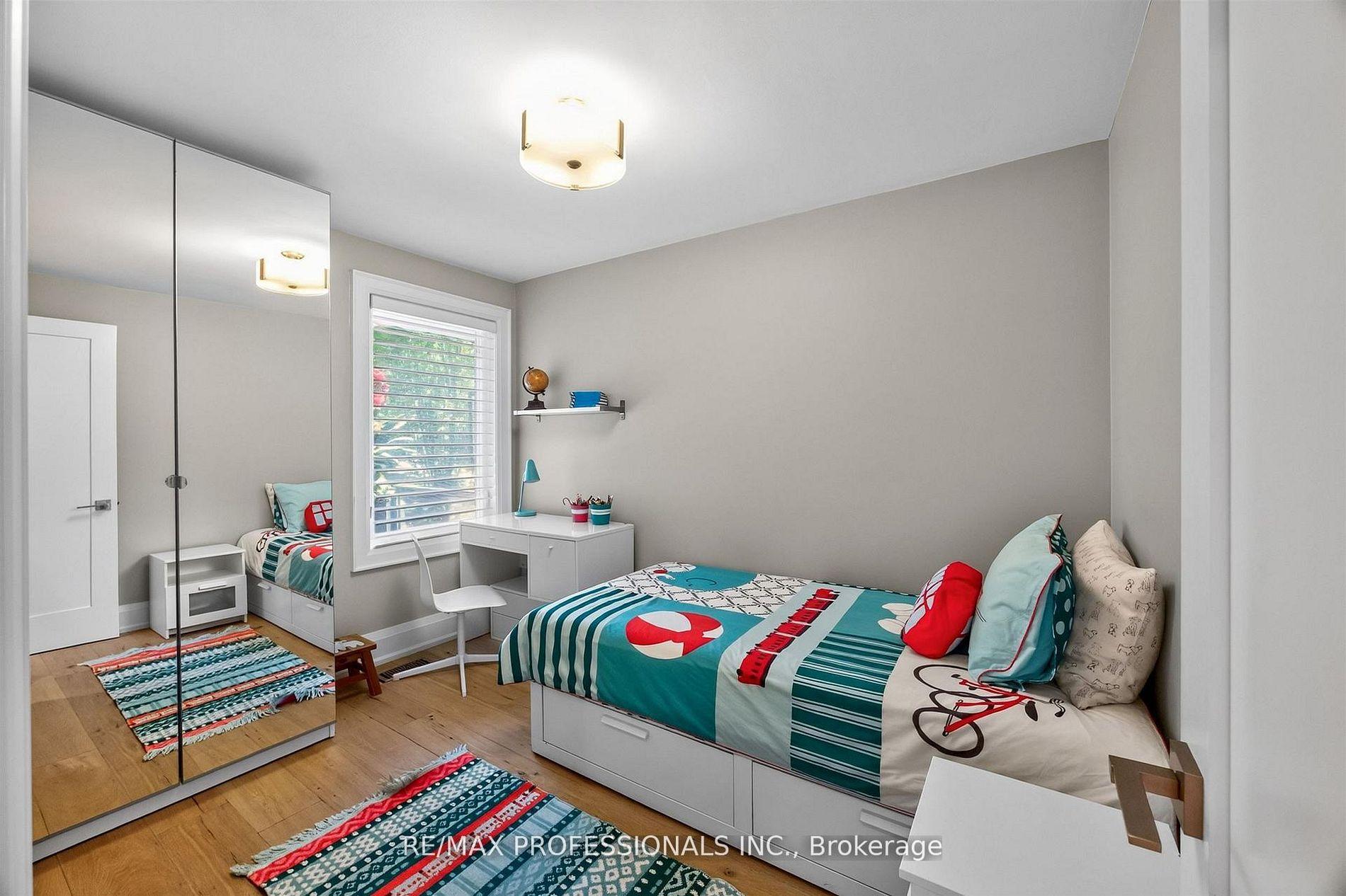 Photo 23 of 57 Merrygale Crescent, Etobicoke, Eringate-Centennial-West Deane — HOMEH