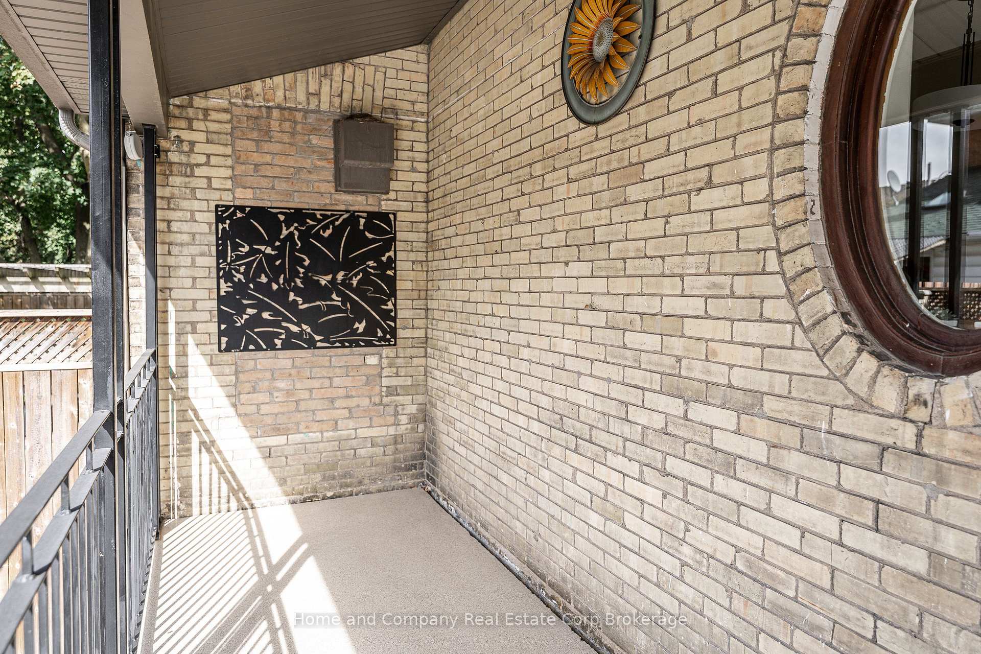 Photo 4 of 252 Albert Street, Stratford — HOMEH