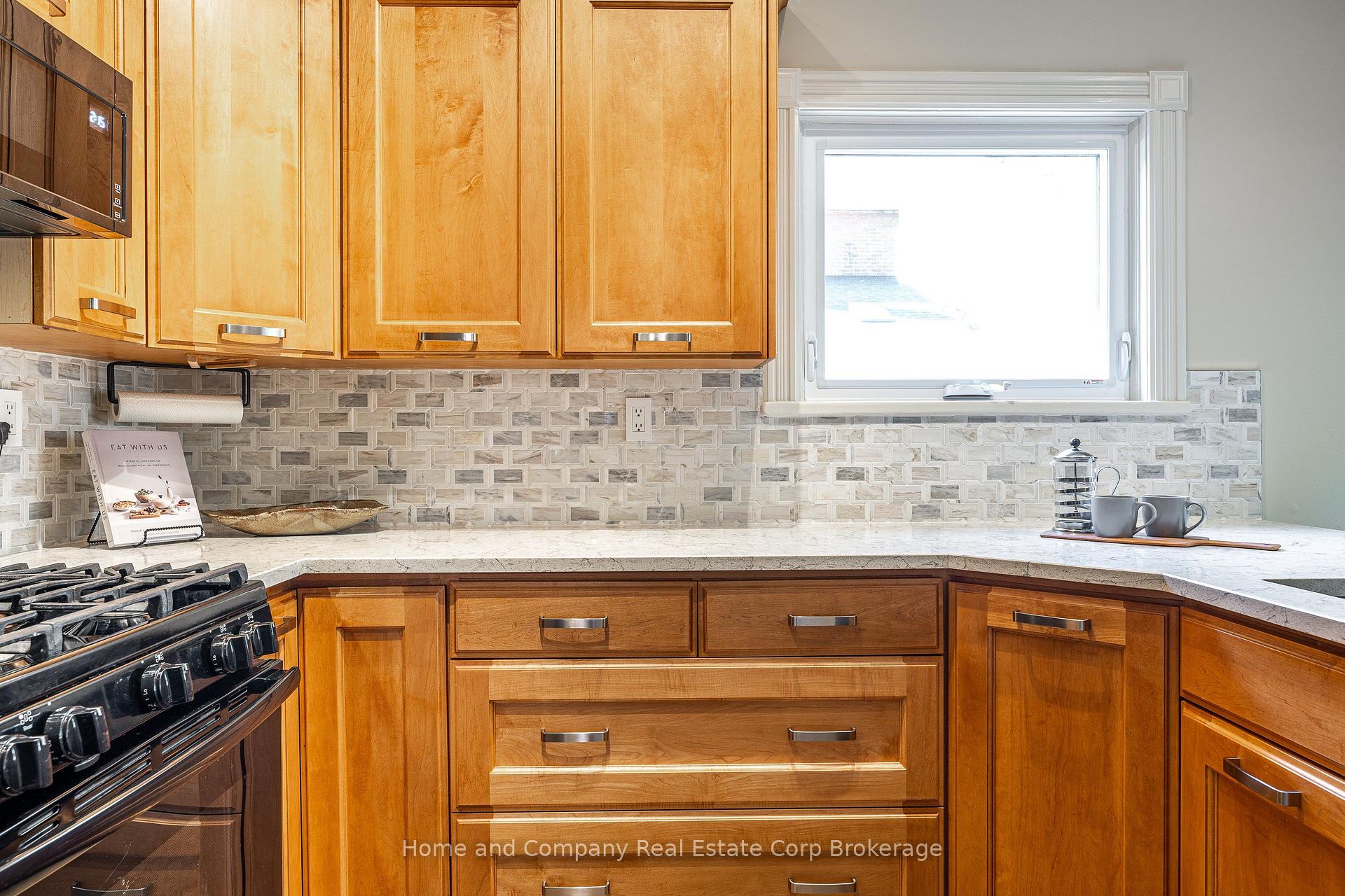 Photo 21 of 252 Albert Street, Stratford — HOMEH