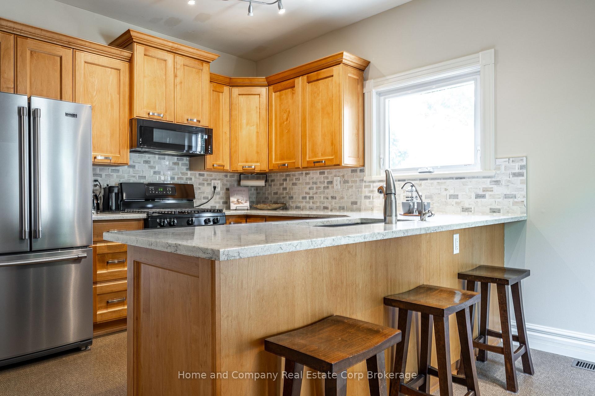 Photo 23 of 252 Albert Street, Stratford — HOMEH