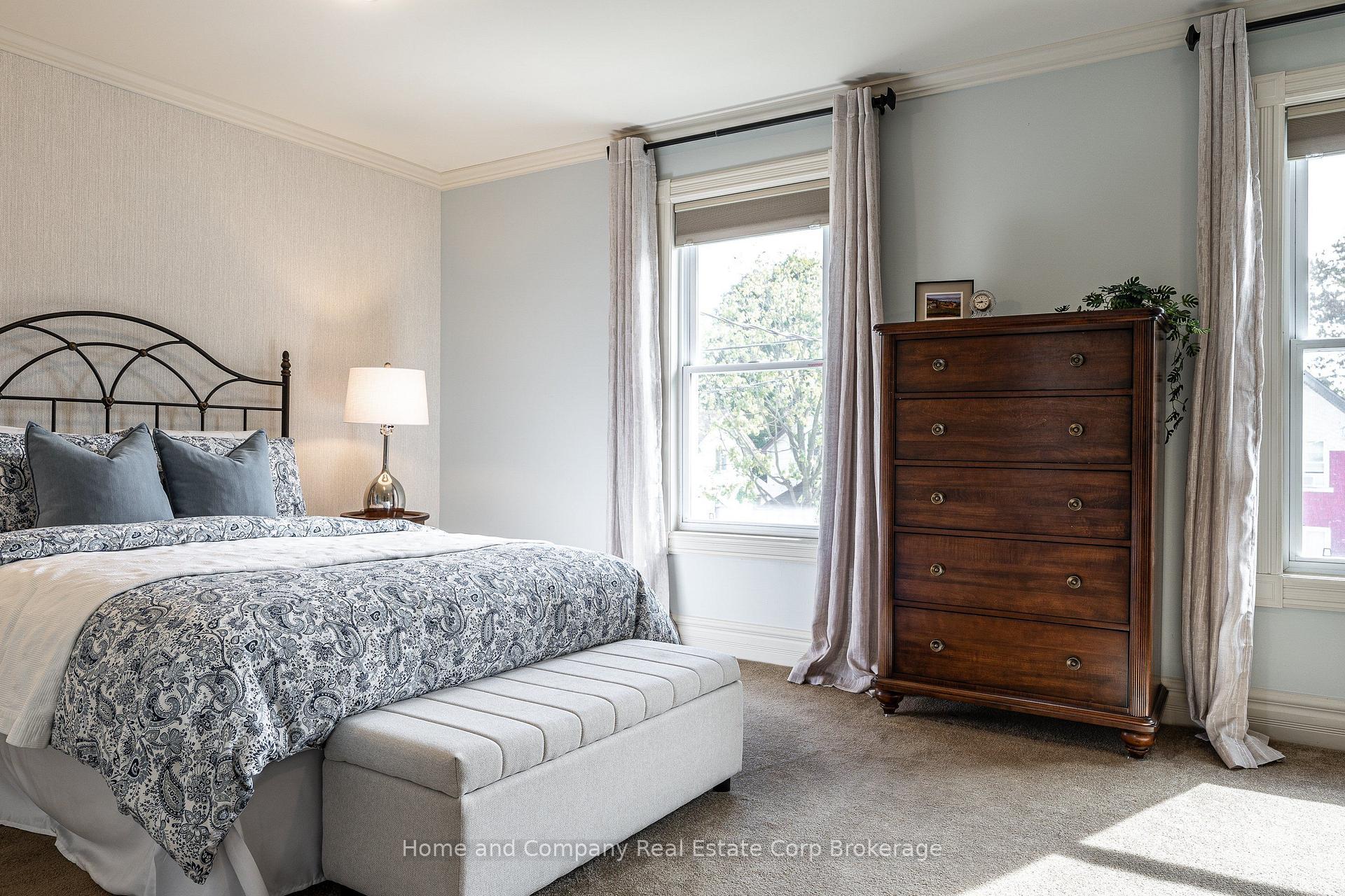 Photo 27 of 252 Albert Street, Stratford — HOMEH