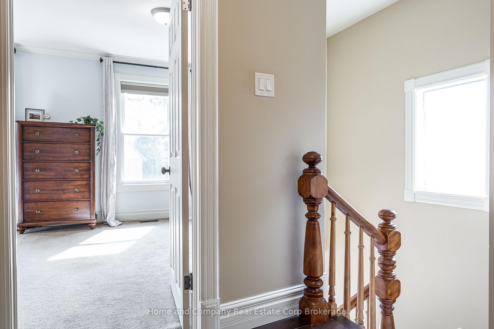 Photo 36 of 252 Albert Street, Stratford — HOMEH