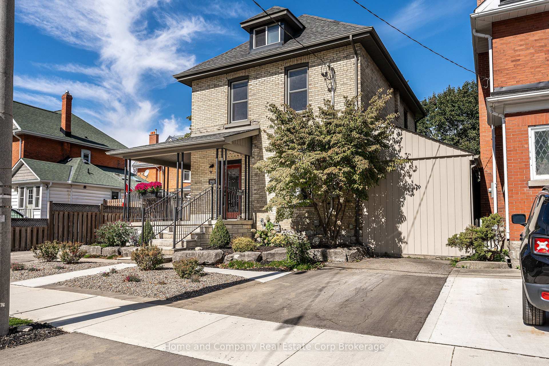 Photo 40 of 252 Albert Street, Stratford — HOMEH