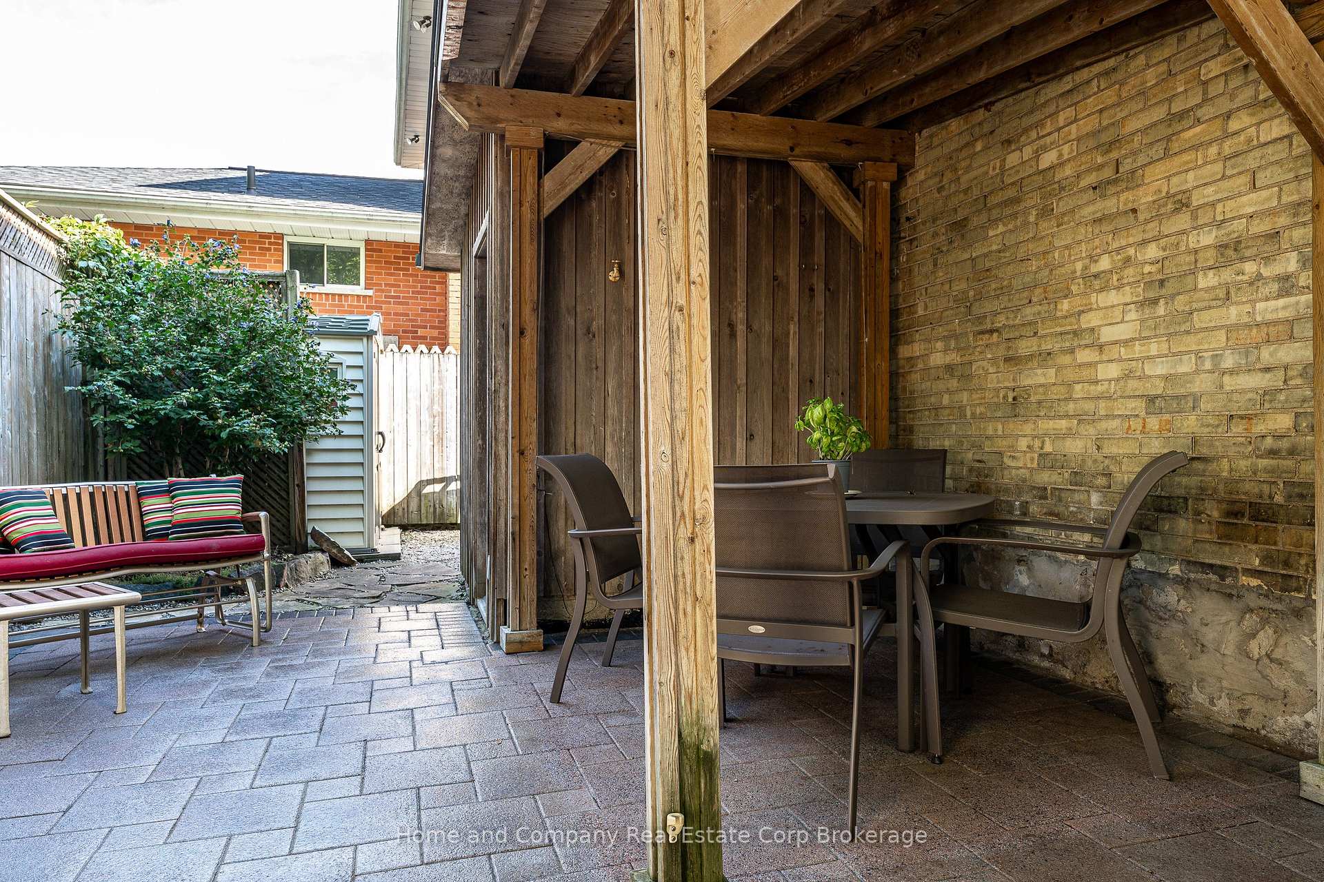 Photo 41 of 252 Albert Street, Stratford — HOMEH