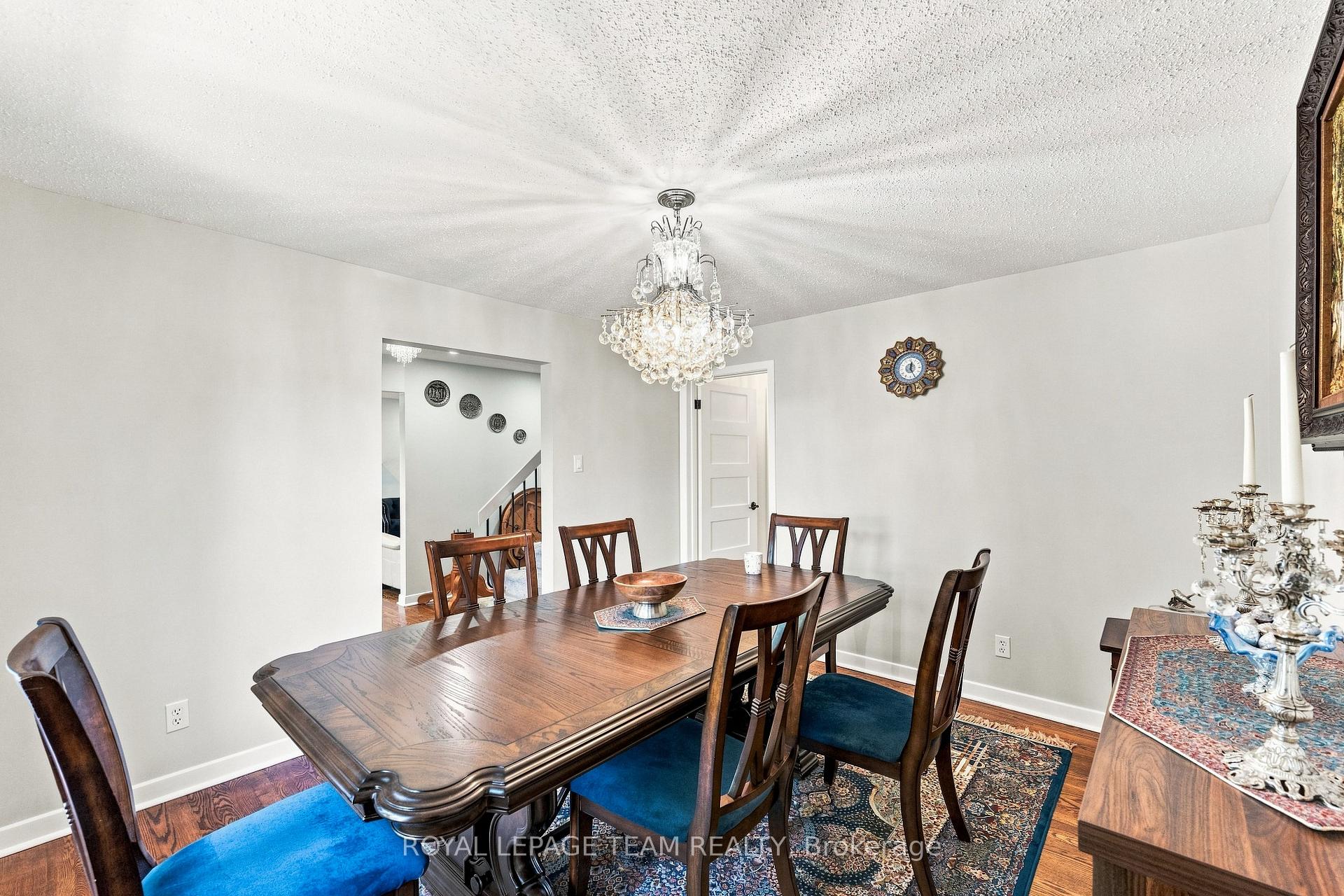 Photo 9 of 93 Beaver Ridge, Ottawa, City View/Skyline/Fisher Heights/Parkwood Hills — HOMEH