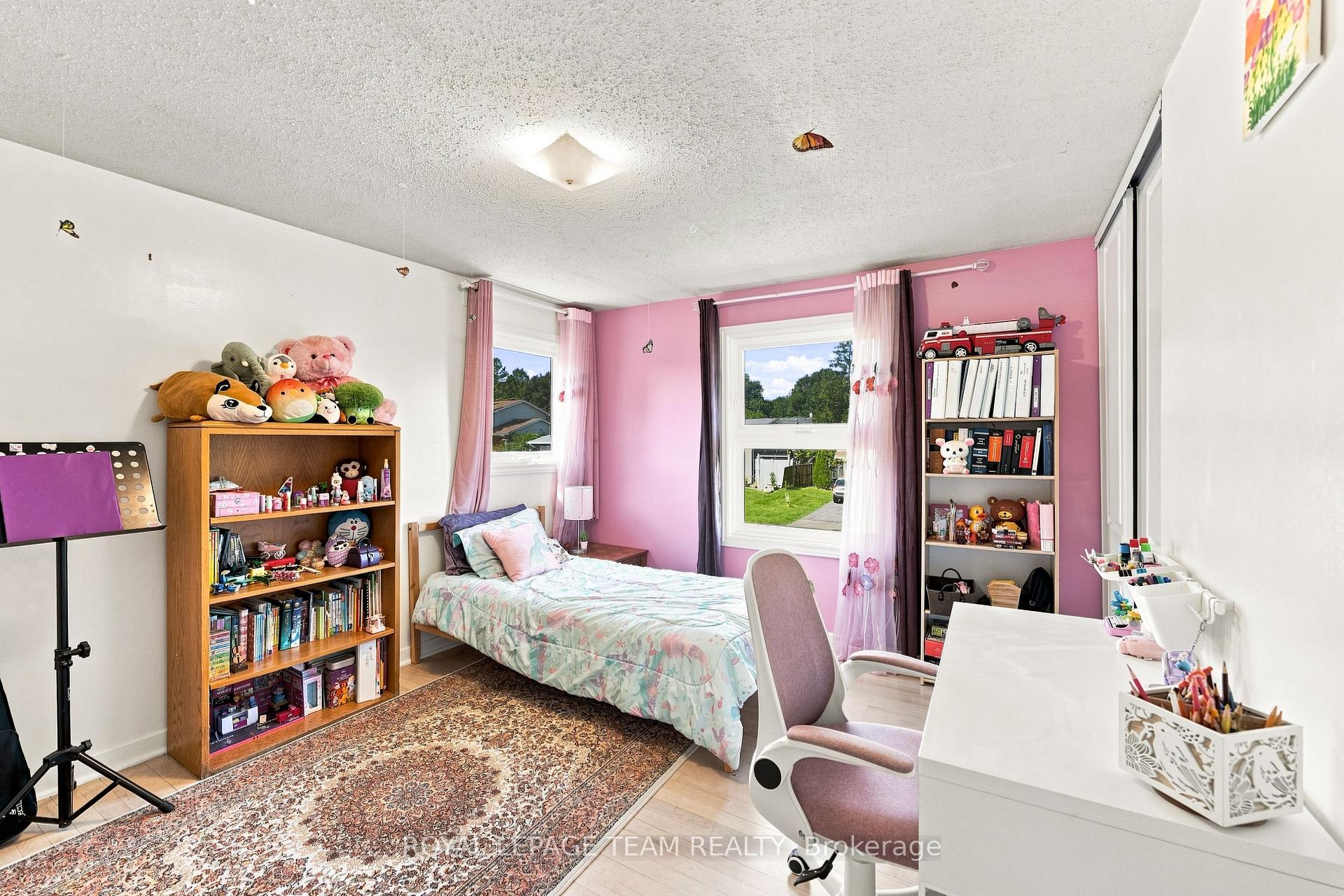 Photo 28 of 93 Beaver Ridge, Ottawa, City View/Skyline/Fisher Heights/Parkwood Hills — HOMEH
