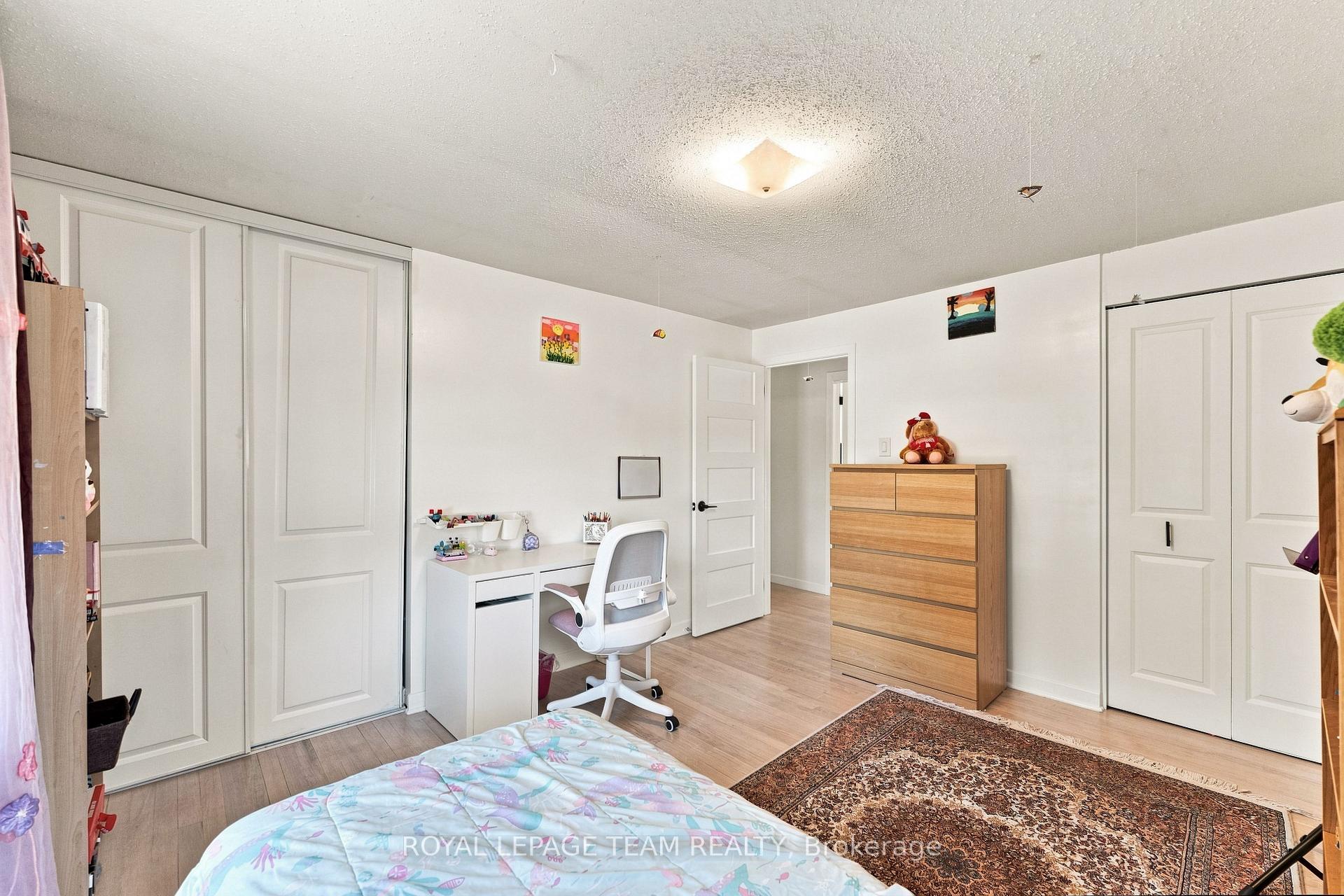 Photo 29 of 93 Beaver Ridge, Ottawa, City View/Skyline/Fisher Heights/Parkwood Hills — HOMEH