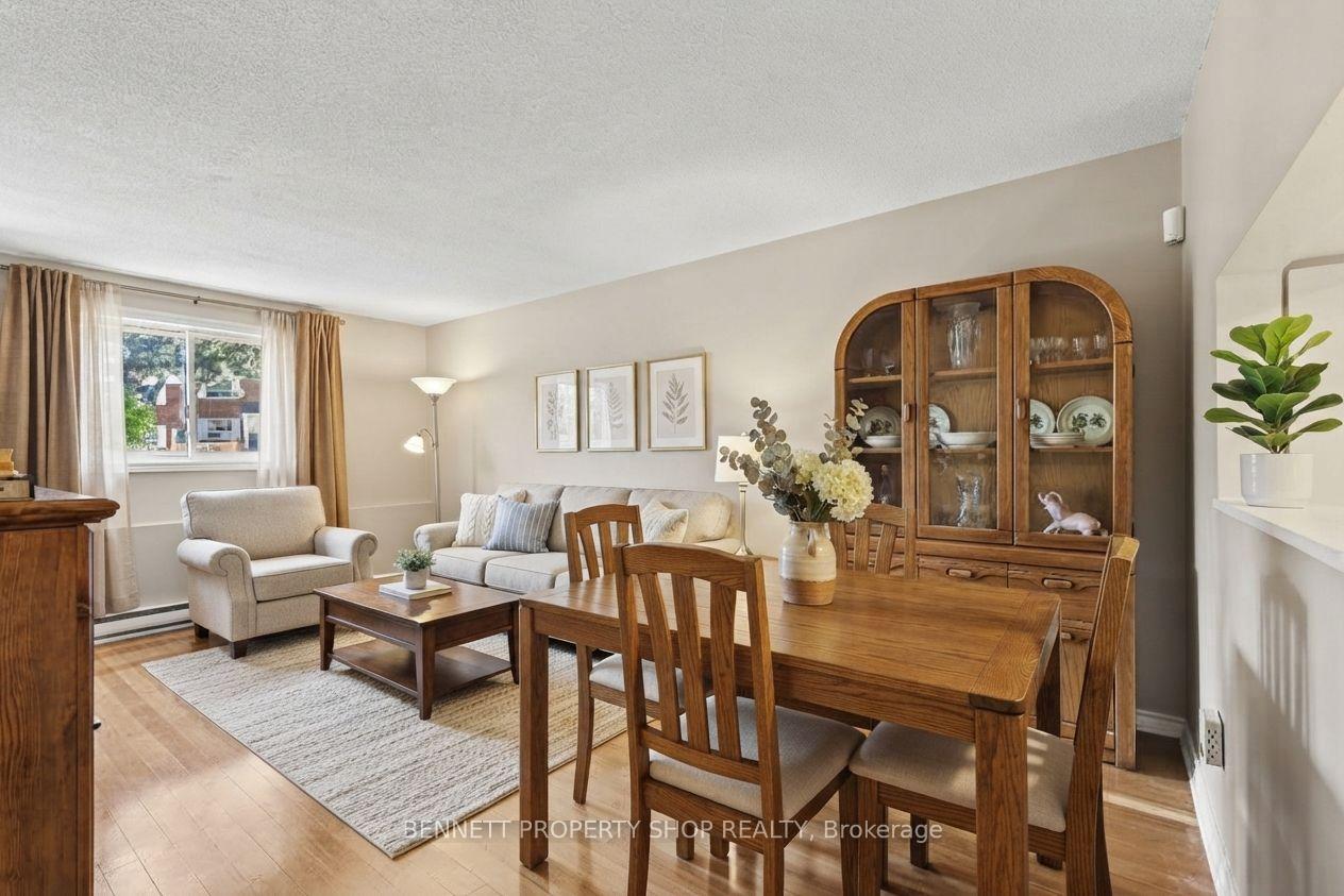 Photo 2 of Unit 106, 280 Brittany Drive, Ottawa, Viscount Alexander Park — HOMEH