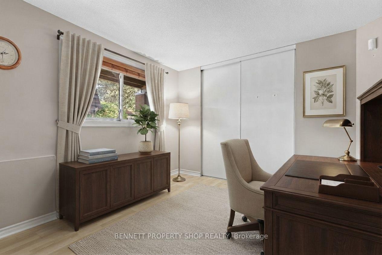 Photo 6 of Unit 106, 280 Brittany Drive, Ottawa, Viscount Alexander Park — HOMEH