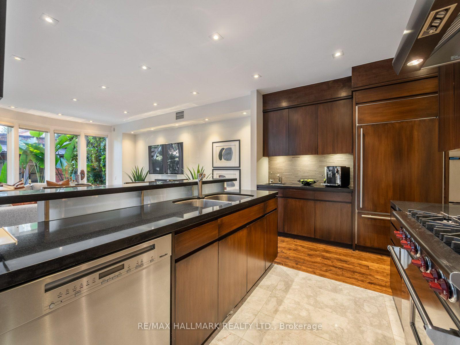 Photo 7 of 81 Macpherson Avenue, Toronto, The Annex — HOMEH