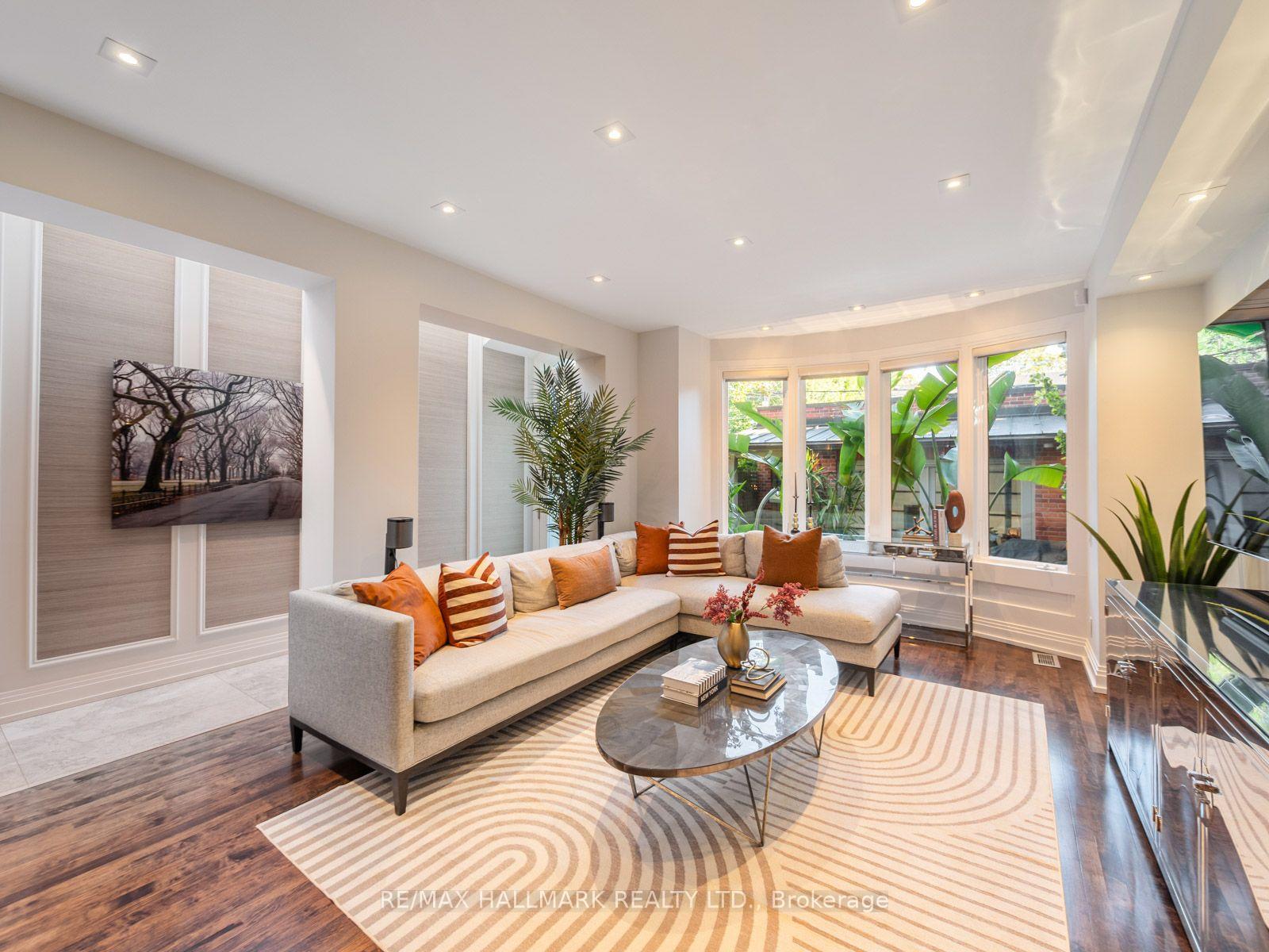 Photo 15 of 81 Macpherson Avenue, Toronto, The Annex — HOMEH