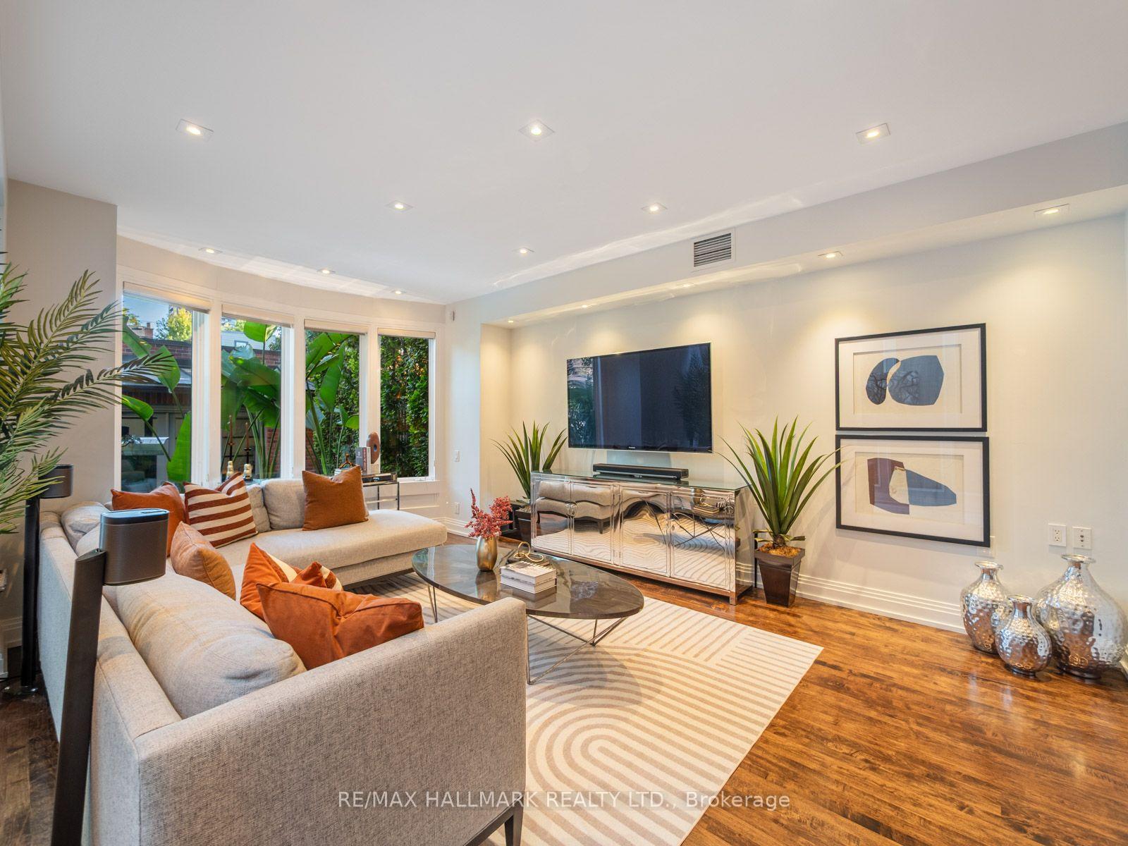 Photo 16 of 81 Macpherson Avenue, Toronto, The Annex — HOMEH