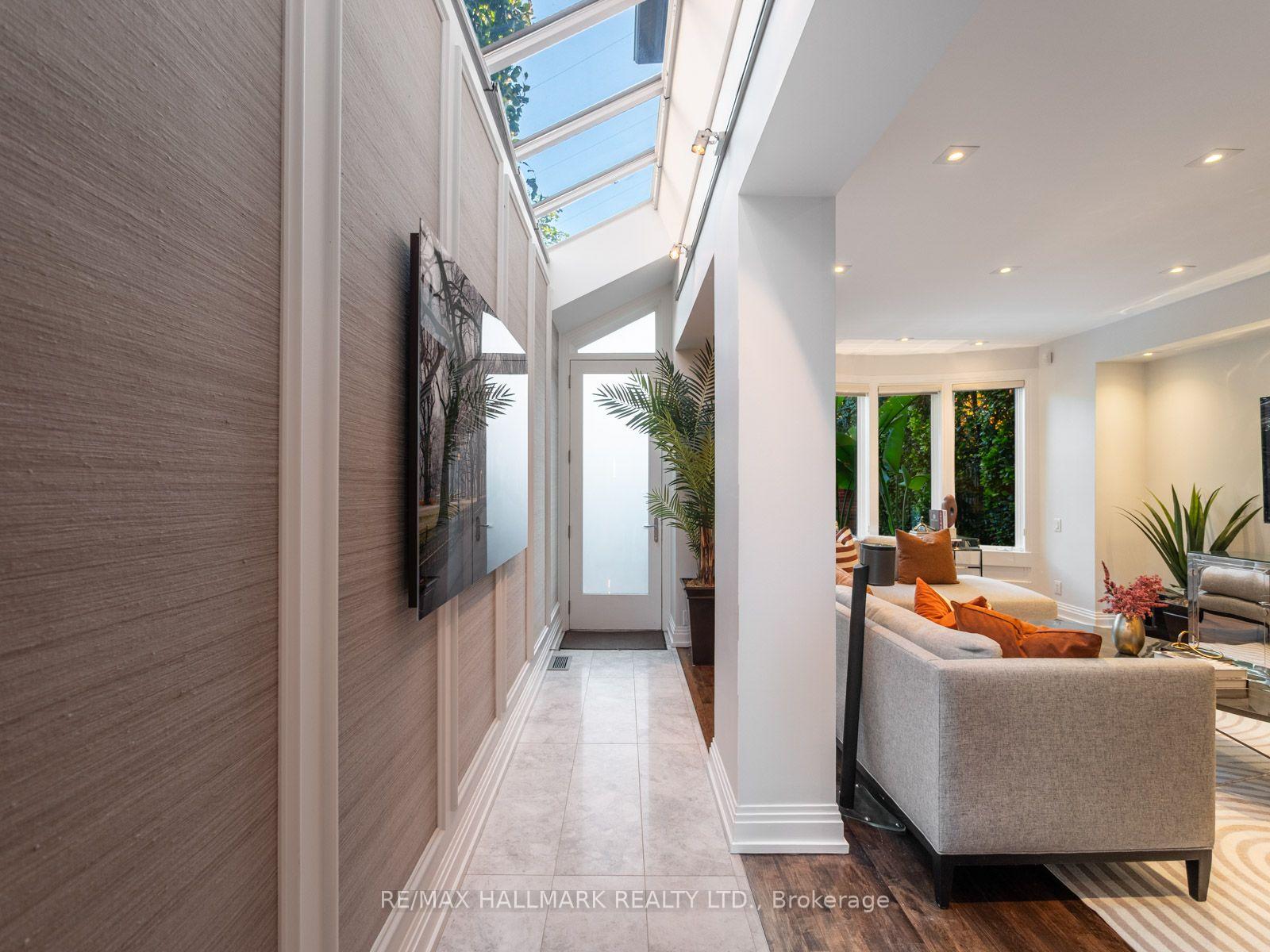 Photo 18 of 81 Macpherson Avenue, Toronto, The Annex — HOMEH