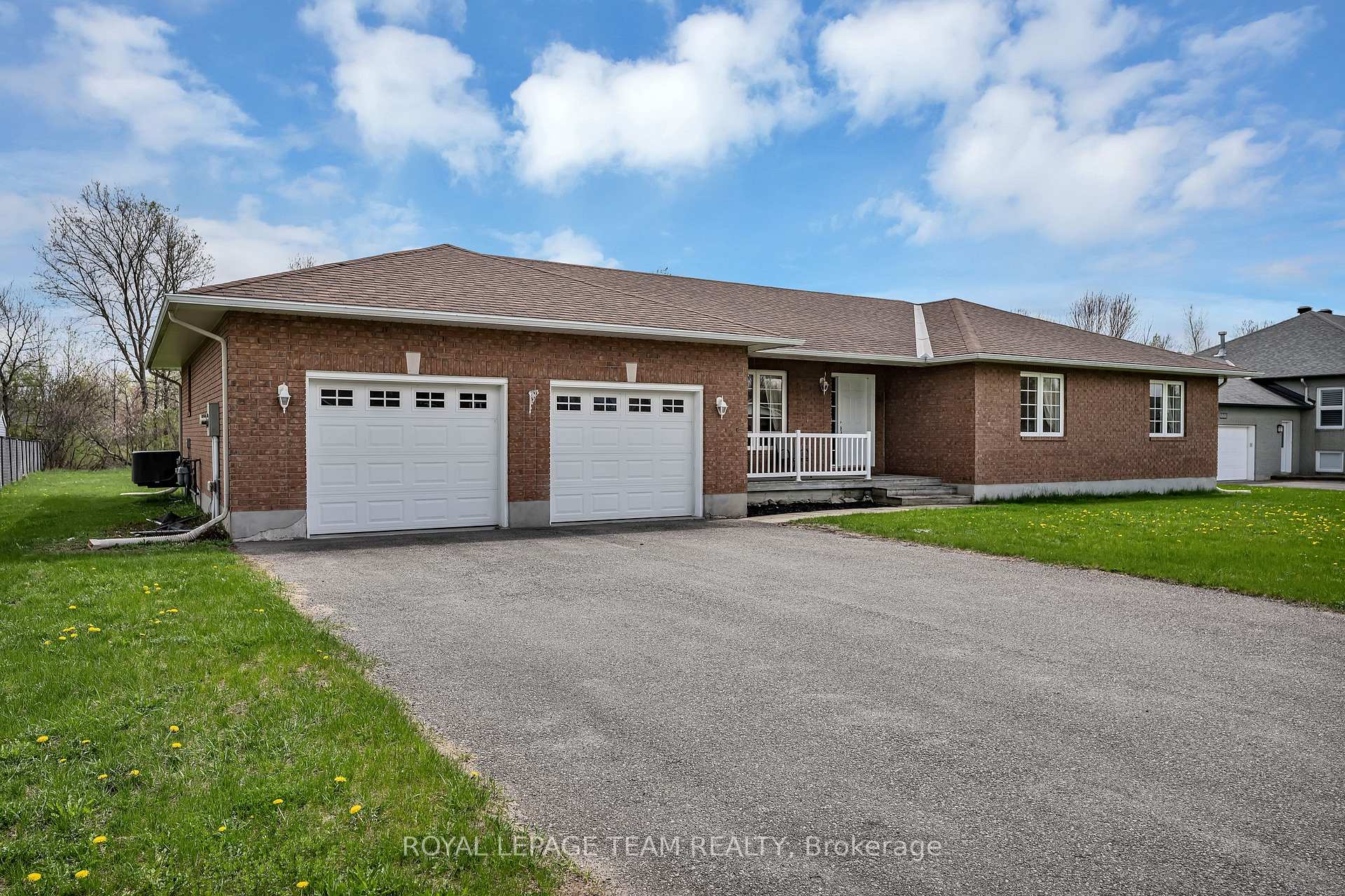 Photo 3 of 6668 Tommary Drive, Ottawa, Greely — HOMEH