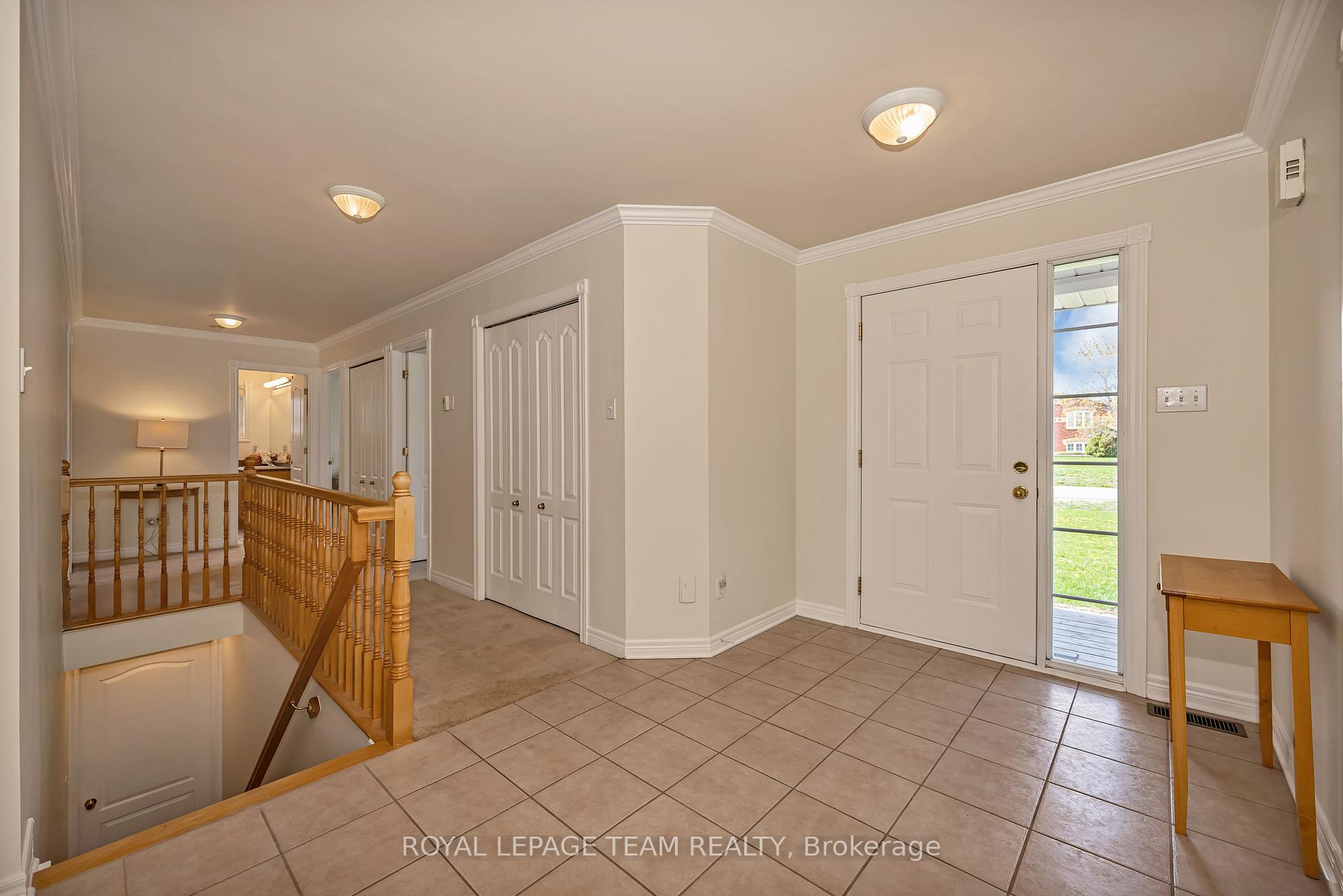 Photo 4 of 6668 Tommary Drive, Ottawa, Greely — HOMEH