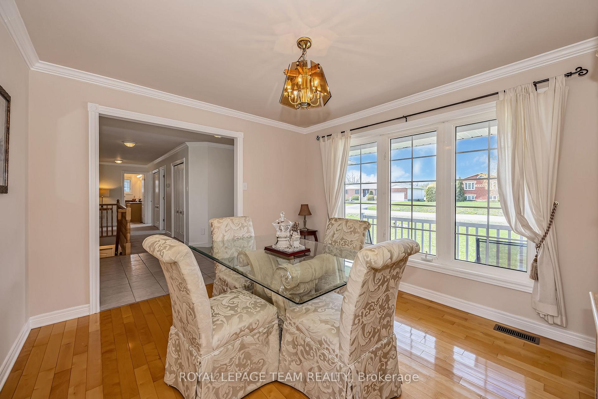Photo 8 of 6668 Tommary Drive, Ottawa, Greely — HOMEH