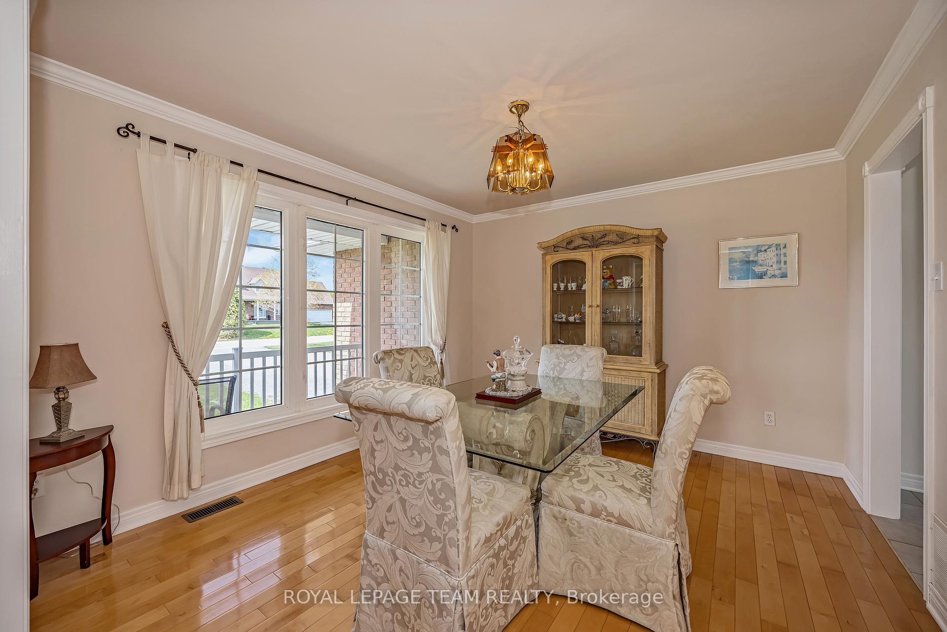 Photo 9 of 6668 Tommary Drive, Ottawa, Greely — HOMEH